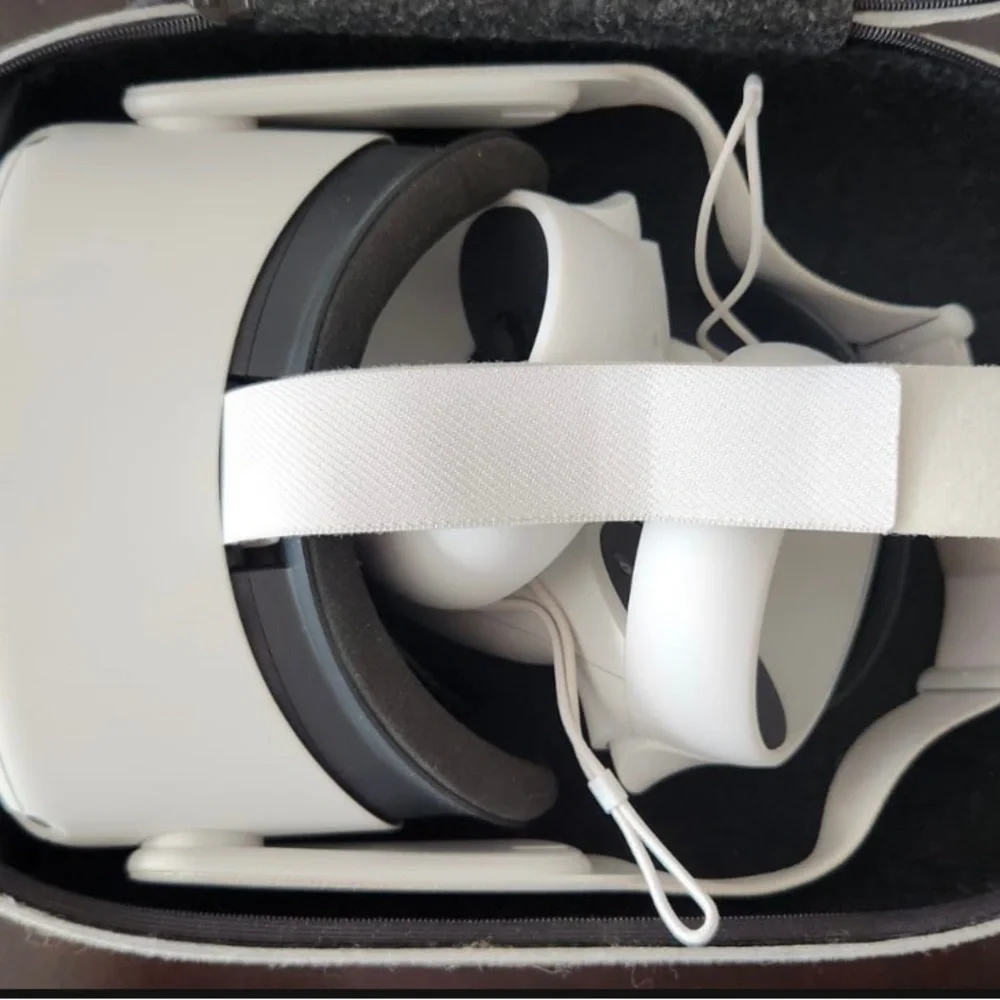 Oculus Quest 2 in a perfect condition